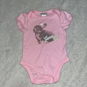 (3 for $10) baby guess bunny bodysuit 🐰